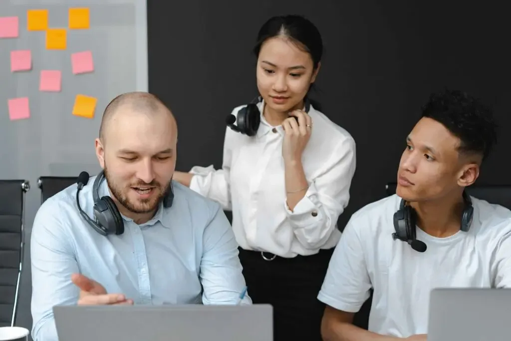 multilingual virtual assistants
